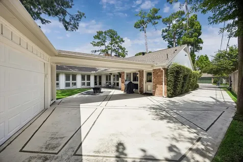 4615 Golf Drive Houston TX 77018