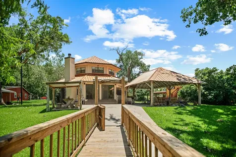 129 Selkirk Drive Bay City TX 77414