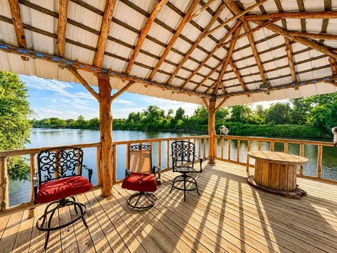 129 Selkirk Drive Bay City TX 77414