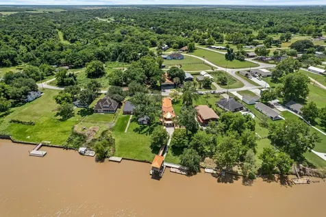 129 Selkirk Drive Bay City TX 77414