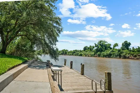 129 Selkirk Drive Bay City TX 77414