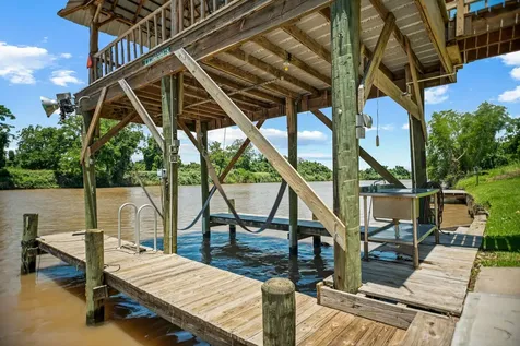 129 Selkirk Drive Bay City TX 77414