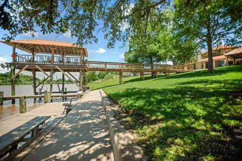129 Selkirk Drive Bay City TX 77414