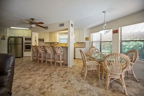129 Selkirk Drive Bay City TX 77414
