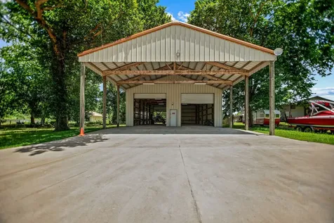 129 Selkirk Drive Bay City TX 77414