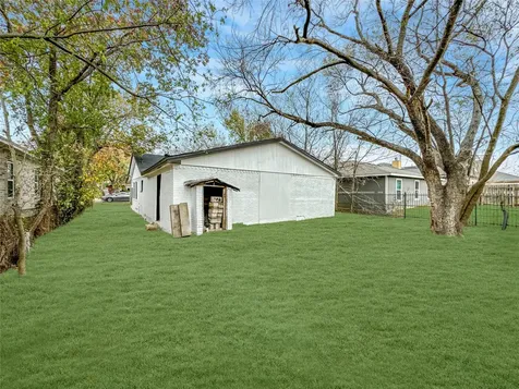 306 Armstrong Street Houston TX 77029