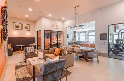 13939 Hillcroft Avenue 10311 Houston TX 77085