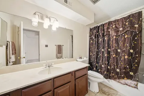 7642 Candlegreen Lane Houston TX 77071