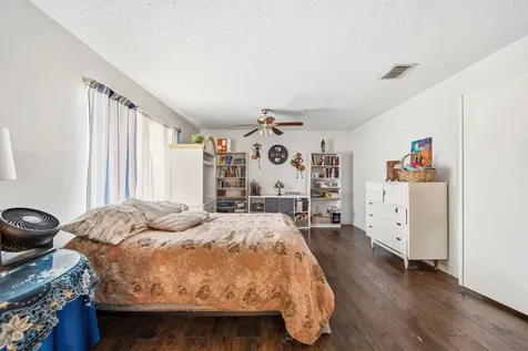 7642 Candlegreen Lane Houston TX 77071