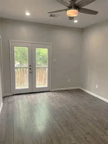 5779 Belarbor Street A Houston TX 77033