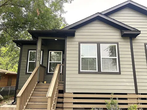 5779 Belarbor Street A Houston TX 77033
