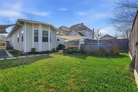 2613 Lorraine Street Houston TX 77026