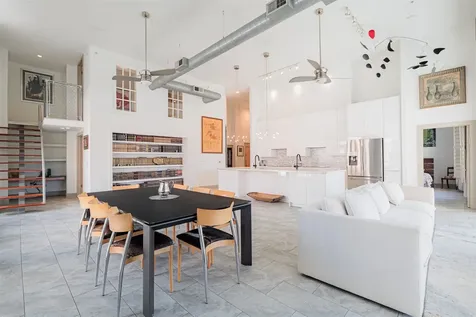 1901 Post Oak Boulevard 4102 Houston TX 77056