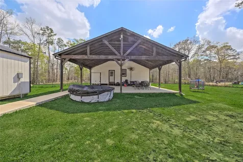 501 County Road 2298 Cleveland TX 77327