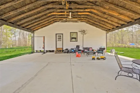 501 County Road 2298 Cleveland TX 77327