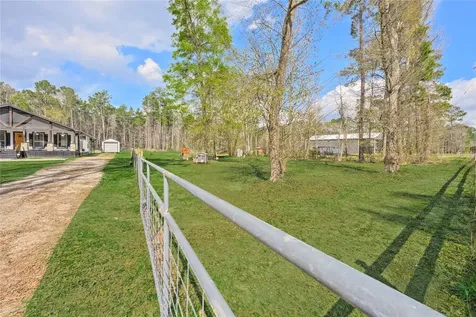 501 County Road 2298 Cleveland TX 77327