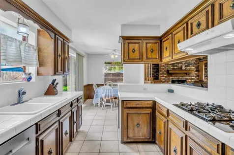 2421 Maxwell Lane Deer Park TX 77536