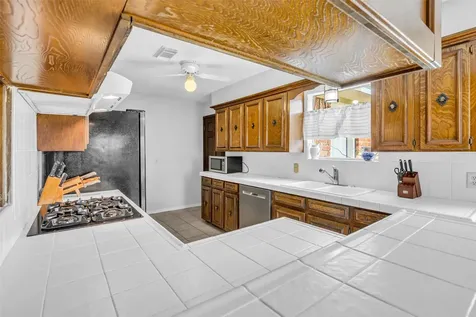 2421 Maxwell Lane Deer Park TX 77536