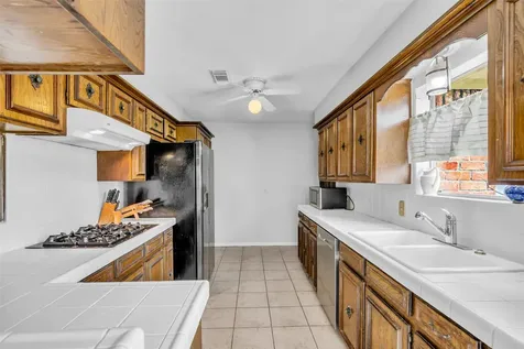 2421 Maxwell Lane Deer Park TX 77536