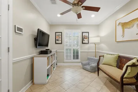 6236 Locke Lane Houston TX 77057
