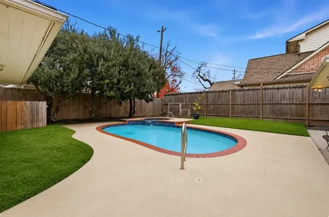 6236 Locke Lane Houston TX 77057