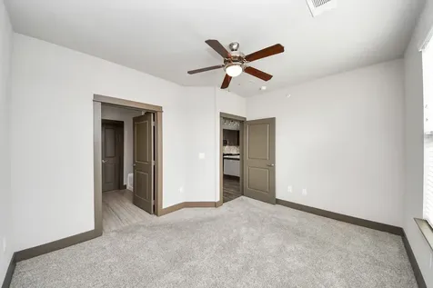 5454 Washington St Avenue 2315 Houston TX 77007