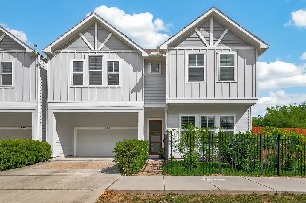 5202 Chandler Street Houston TX 77007