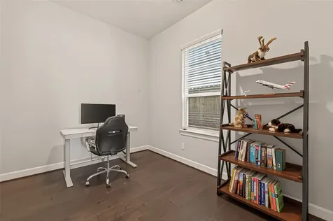 5202 Chandler Street Houston TX 77007