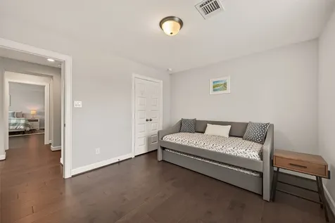 5202 Chandler Street Houston TX 77007