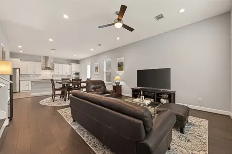5202 Chandler Street Houston TX 77007