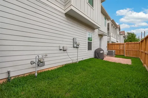 5202 Chandler Street Houston TX 77007
