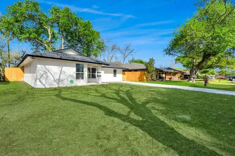 2130 Lamina Lane Houston TX 77017