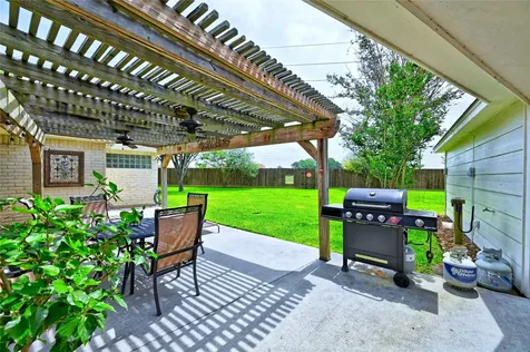 9102 Tepee Trail Houston TX 77064