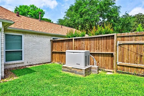 9102 Tepee Trail Houston TX 77064