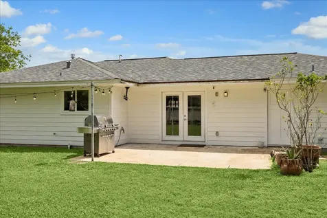 2211 Haverhill Drive Houston TX 77008
