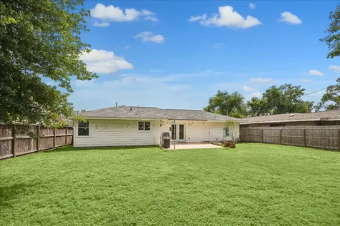 2211 Haverhill Drive Houston TX 77008