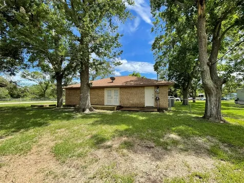 102 Cotton Street Jones Creek TX 77541