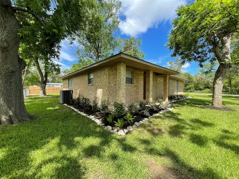 102 Cotton Street Jones Creek TX 77541