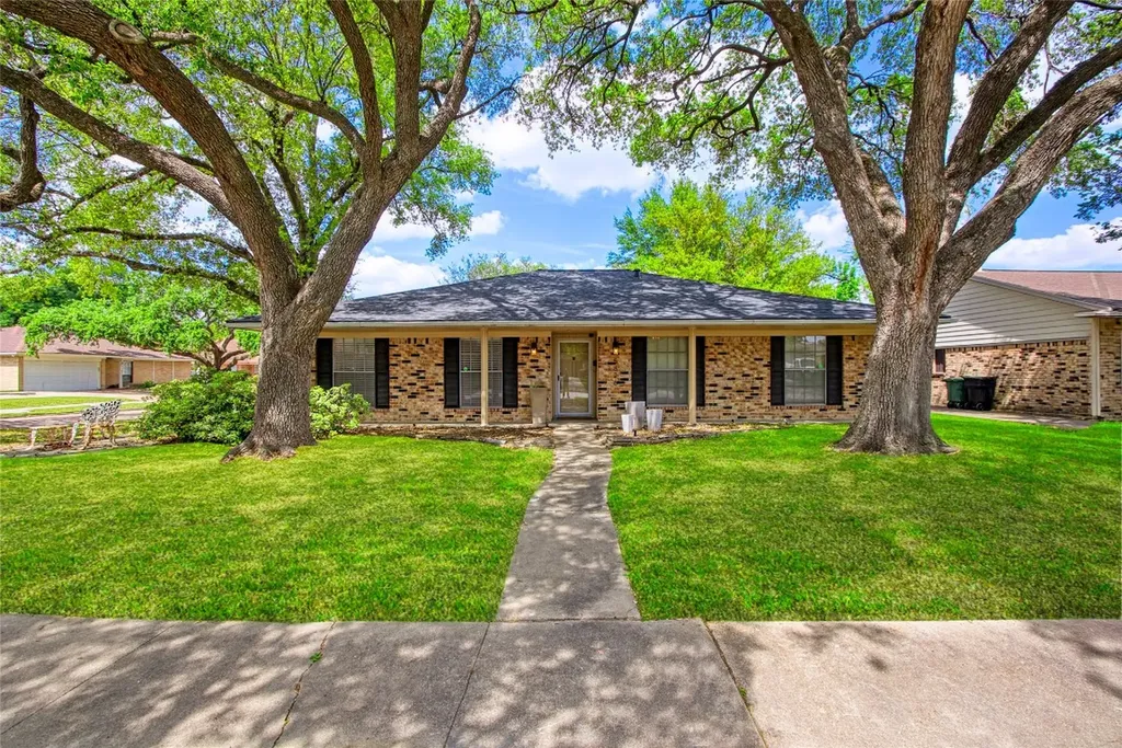 5826 Autumn Forest Drive Houston TX 77092