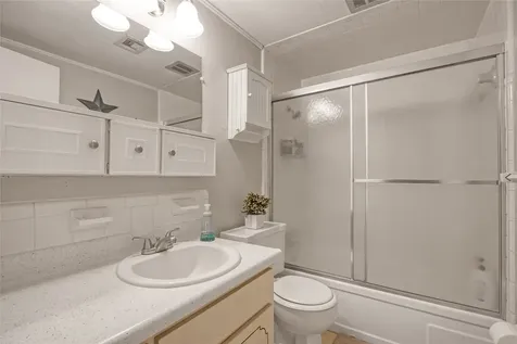 5826 Autumn Forest Drive Houston TX 77092