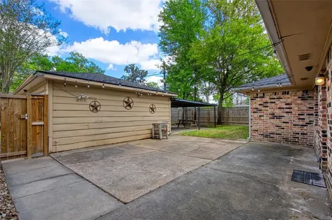 5826 Autumn Forest Drive Houston TX 77092
