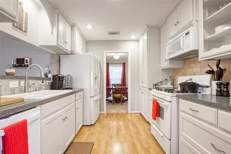 5826 Autumn Forest Drive Houston TX 77092