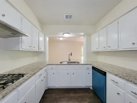 7426 Navasota Street Houston TX 77016