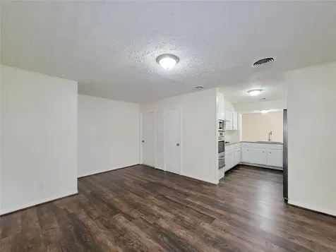 7426 Navasota Street Houston TX 77016