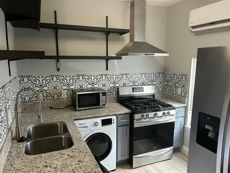 5105 Sherman Street 3 Houston TX 77011