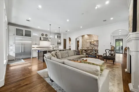 1525 Early Lane Houston TX 77055