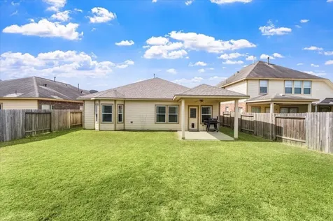 285 Country Crossing Circle Magnolia TX 77354