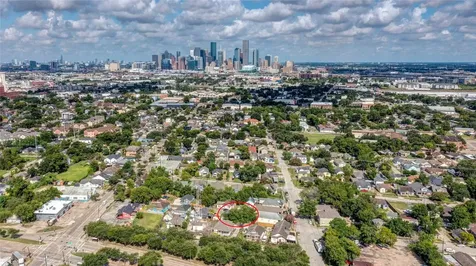 4 Canal Court Houston TX 77011