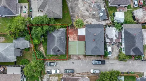 4 Canal Court Houston TX 77011