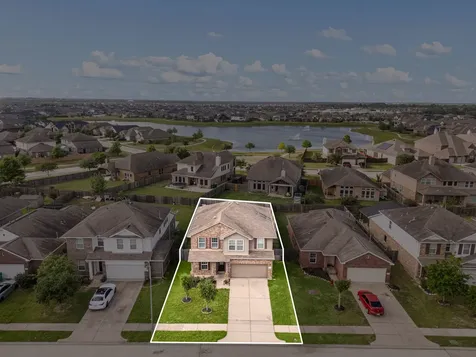 4819 Seaside Sparrow Lane Baytown TX 77521